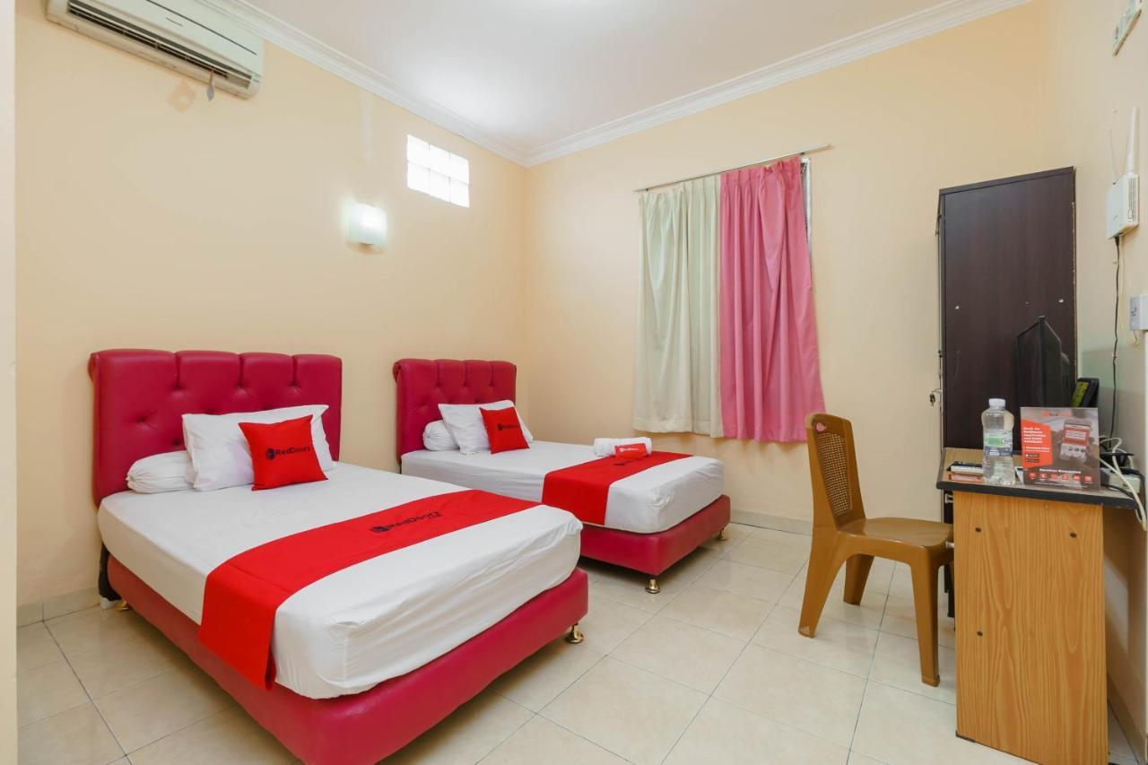 Reddoorz Syariah Near Palembang Square Mall 3 Exterior photo