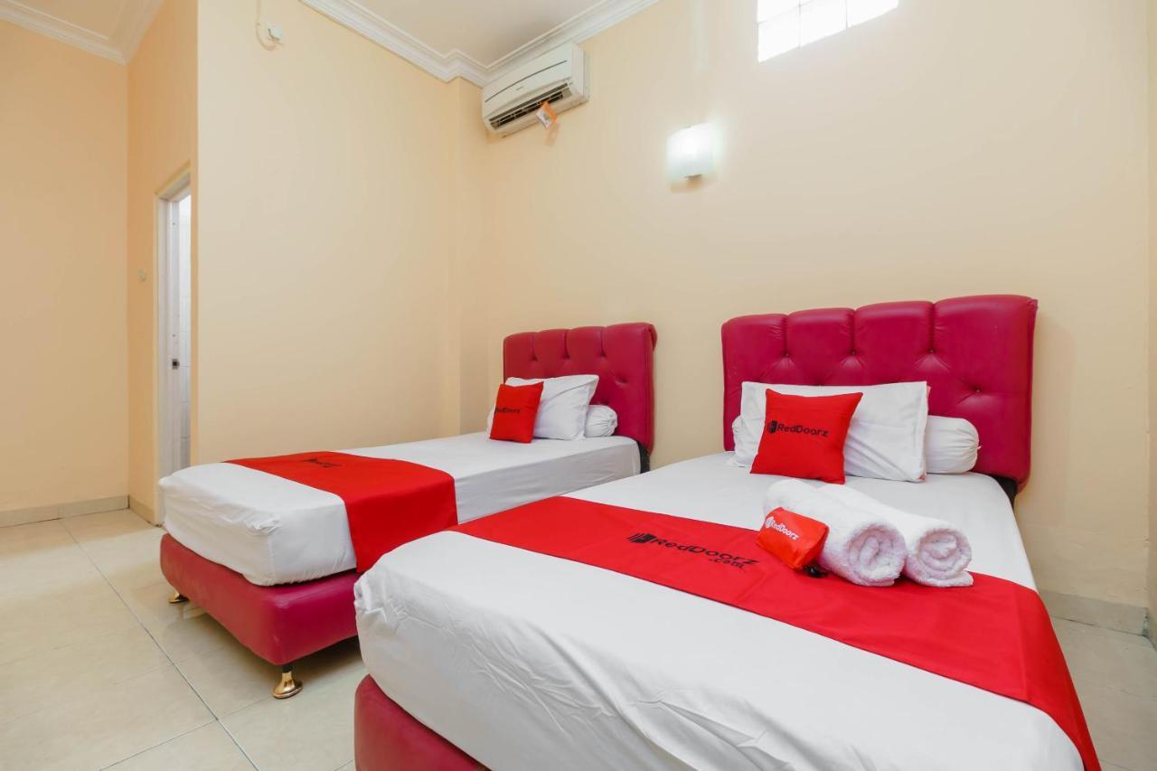 Reddoorz Syariah Near Palembang Square Mall 3 Exterior photo